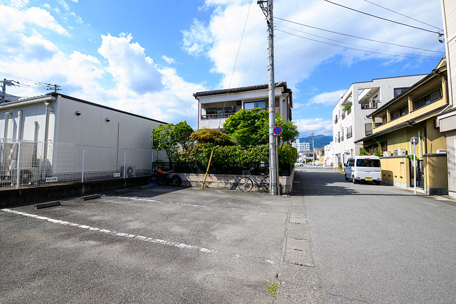 駐車場1